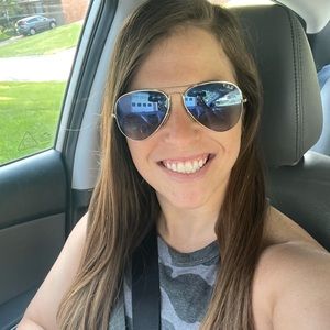 Meet your Posher, Gina